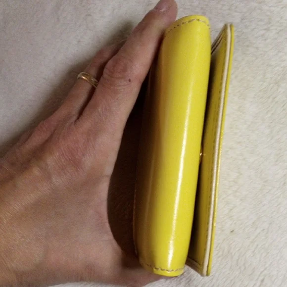 KATE SPADE RARE YELLOW GORGEOUS WALLET LIKE NEW NO CALL OUTS & RARE!! - Picture 9 of 12